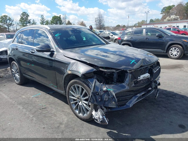 44557646 :رقم المزاد ، W1N0G8DB1NV333106 vin ، 2022 Mercedes-benz Glc 300 Suv مزاد بيع