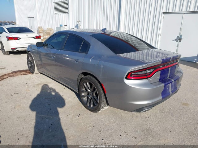 44557647 :رقم المزاد ، 2C3CDXHG2GH355063 vin ، 2016 Dodge Charger Sxt مزاد بيع
