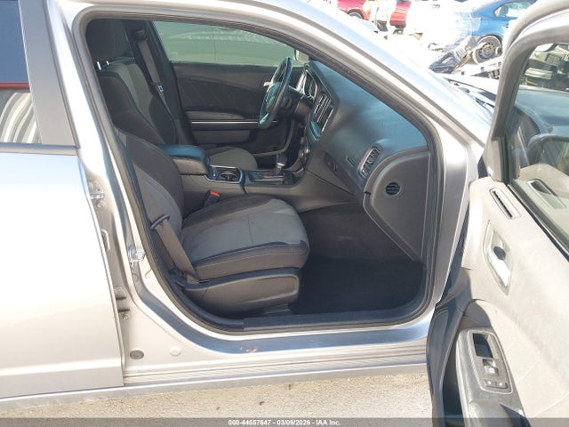 44557647 :رقم المزاد ، 2C3CDXHG2GH355063 vin ، 2016 Dodge Charger Sxt مزاد بيع