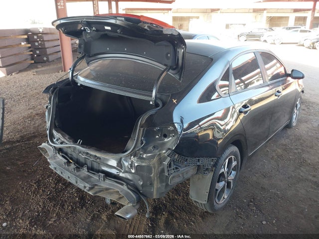 3KPF24AD1KE133616 KIA Forte Lxs