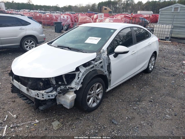 Chevrolet CRUZE LS 2019 1G1BC5SM8K7123223 Image 2