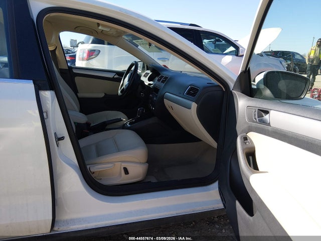 2013 VOLKSWAGEN JETTA 3VWDP7AJ6DM438888 Photo 4