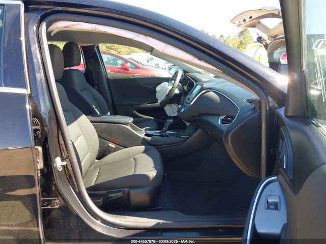 Продажа на аукционе авто 2018 Chevrolet Malibu Lt, vin: 1G1ZD5ST9JF113341, номер лота: 44557676