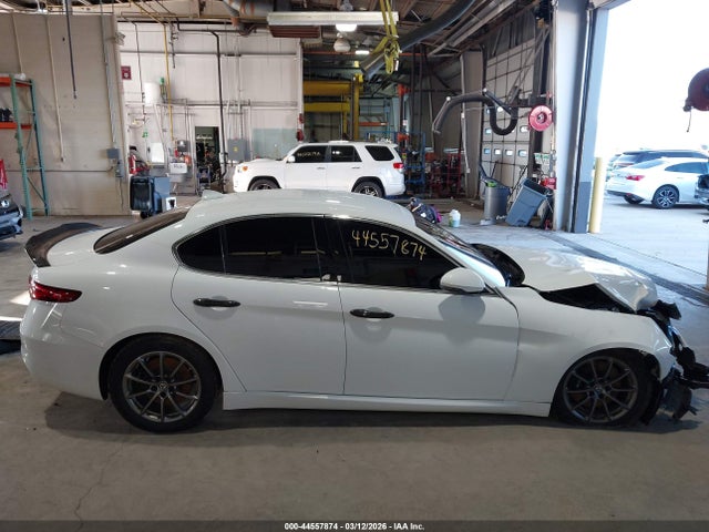 Alfa Romeo Giulia Awd 2018 ZARFAEDN3J7576674 Image 12