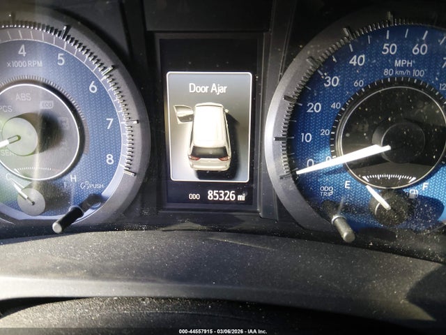 5TDKZ3DC5JS927353 Toyota Sienna Le 8 Passenger