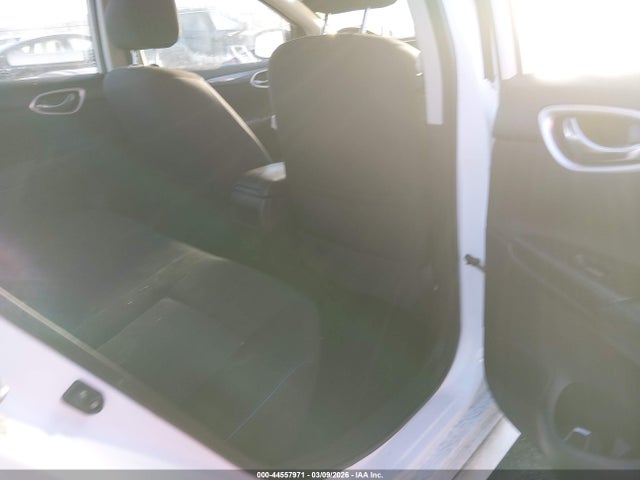 44557971 :رقم المزاد ، 3N1AB7AP5JY231781 vin ، 2018 Nissan Sentra Sr مزاد بيع