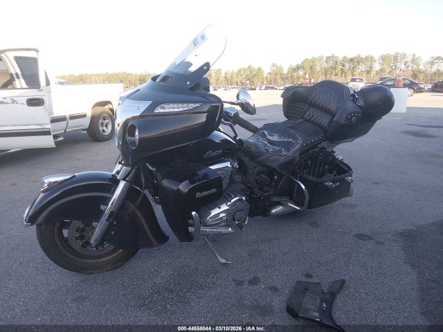 INDIAN MOTORCYCLE CO. Roadmaster 2018 56KTRAAA9J3363598 Image 2