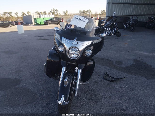 INDIAN MOTORCYCLE CO. Roadmaster 2018 56KTRAAA9J3363598 Image 5