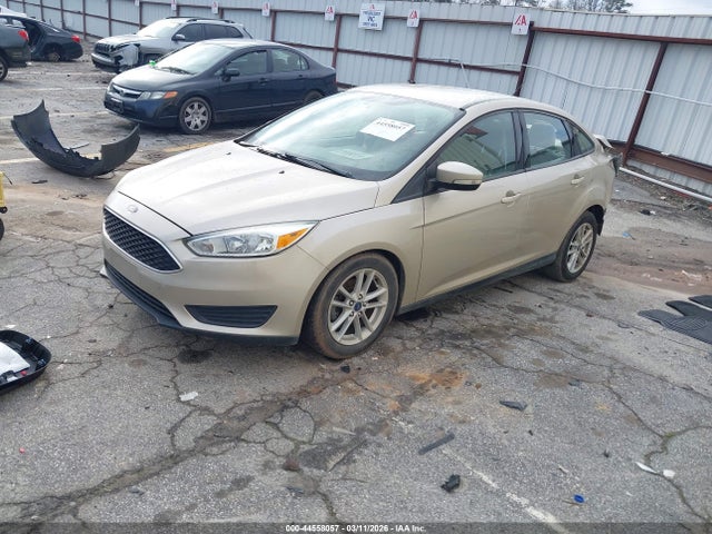 44558057 :رقم المزاد ، 1FADP3F28HL221028 vin ، 2017 Ford Focus Se مزاد بيع