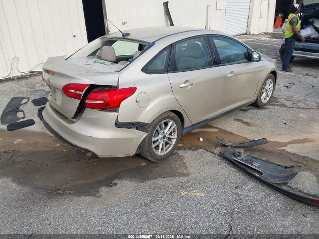 44558057 :رقم المزاد ، 1FADP3F28HL221028 vin ، 2017 Ford Focus Se مزاد بيع