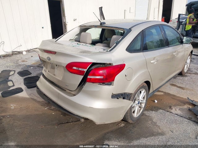 44558057 :رقم المزاد ، 1FADP3F28HL221028 vin ، 2017 Ford Focus Se مزاد بيع