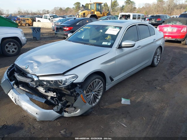 44558144 :رقم المزاد ، WBAJA7C56KWW37618 vin ، 2019 Bmw 530i Xdrive مزاد بيع