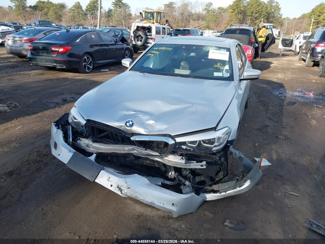 44558144 :رقم المزاد ، WBAJA7C56KWW37618 vin ، 2019 Bmw 530i Xdrive مزاد بيع