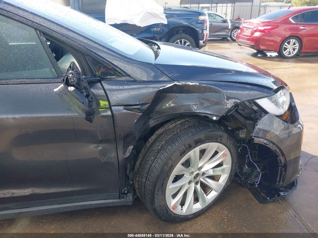 2024 TESLA MODEL X 7SAXCDE53RF443231 Photo 5
