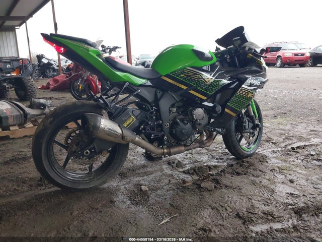 2019 KAWASAKI ZX636 JKBZXJH12KA001787 Photo 3