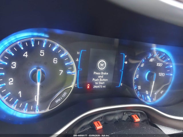 44558177 :رقم المزاد ، 2C4RC1DG2MR505495 vin ، 2021 Chrysler Voyager Lxi مزاد بيع