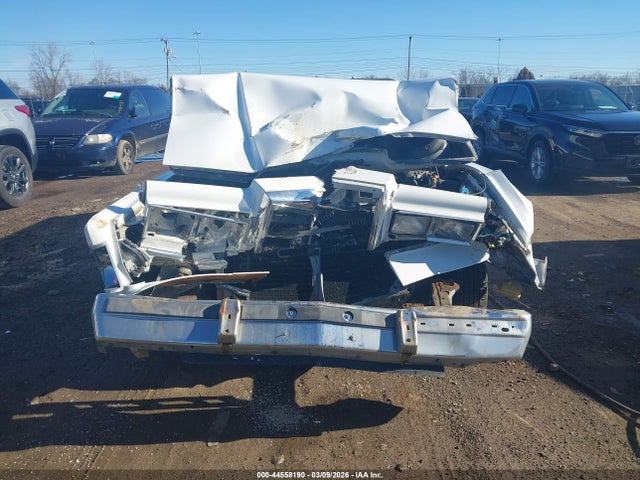 44558190 :رقم المزاد ، 1LNBM82F4KY610061 vin ، 1989 Lincoln Town Car Signature مزاد بيع
