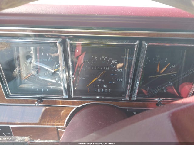 44558190 :رقم المزاد ، 1LNBM82F4KY610061 vin ، 1989 Lincoln Town Car Signature مزاد بيع