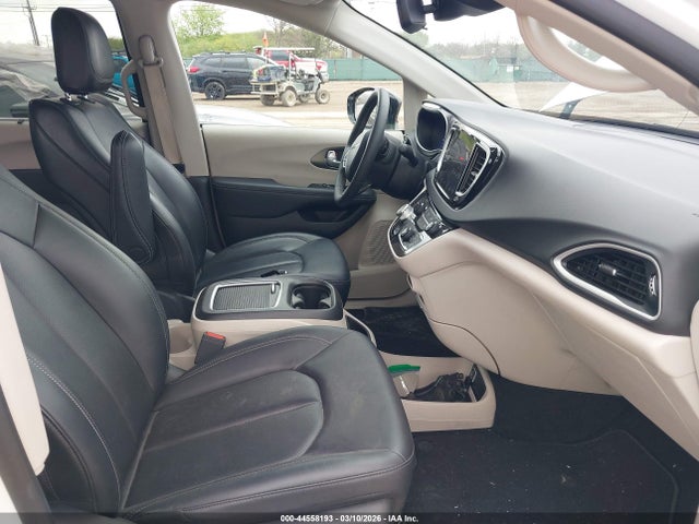 Продаж на аукціоні авто 2024 Chrysler Pacifica Touring L, vin: 2C4RC1BG0RR144472, номер лоту: 44558193