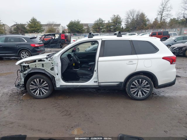 Продажа на аукционе авто 2020 Mitsubishi Outlander Es 2.4, vin: JA4AD2A37LZ045010, номер лота: 44558211
