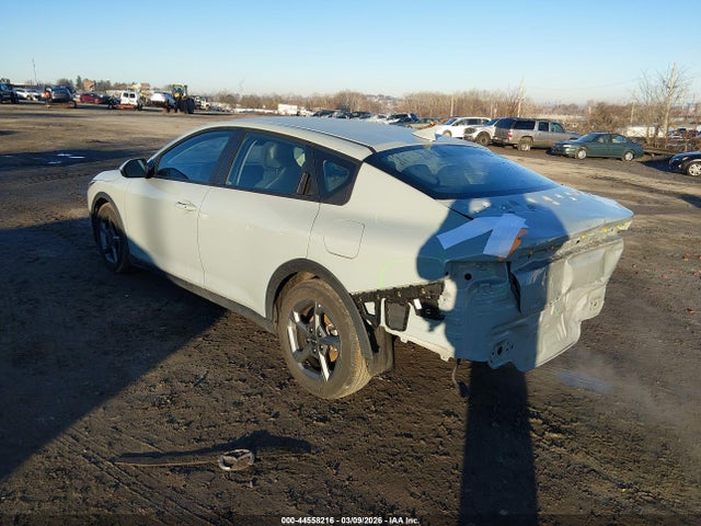 2025 Kia K4 Lxs მანქანა იყიდება აუქციონზე, vin: 3KPFT4DE2SE045823, აუქციონის ნომერი: 44558216