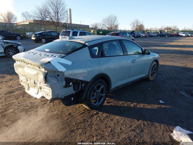 2025 Kia K4 Lxs მანქანა იყიდება აუქციონზე, vin: 3KPFT4DE2SE045823, აუქციონის ნომერი: 44558216