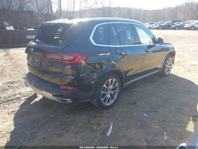 2021 BMW X5 5UXCR6C08M9E97030 Photo 3