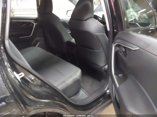 44558267 :رقم المزاد ، 2T3G1RFVXNC307568 vin ، 2022 Toyota Rav4 Le مزاد بيع