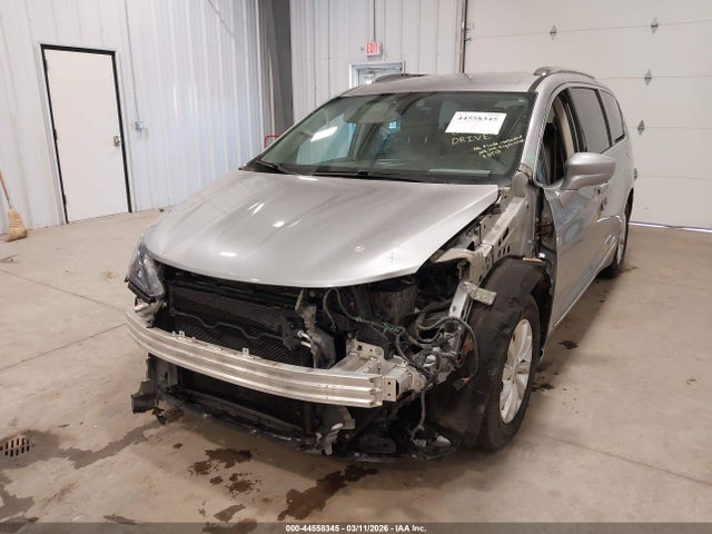 2018 CHRYSLER PACIFICA 2C4RC1BG0JR141771 Photo 5