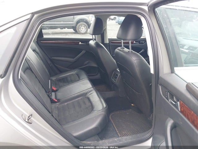 Продаж на аукціоні авто 2013 Volkswagen Passat 2.5l Sel Premium, vin: 1VWCP7A37DC043049, номер лоту: 44558383