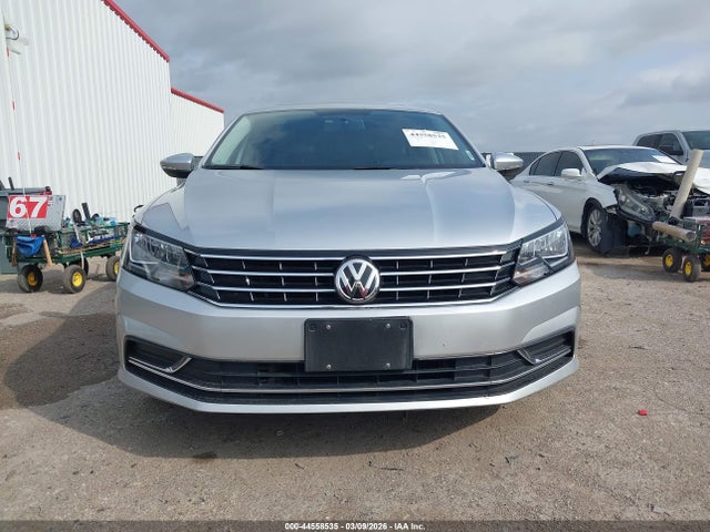 44558535 :رقم المزاد ، 1VWBT7A33HC061853 vin ، 2017 Volkswagen Passat 1.8t Se مزاد بيع