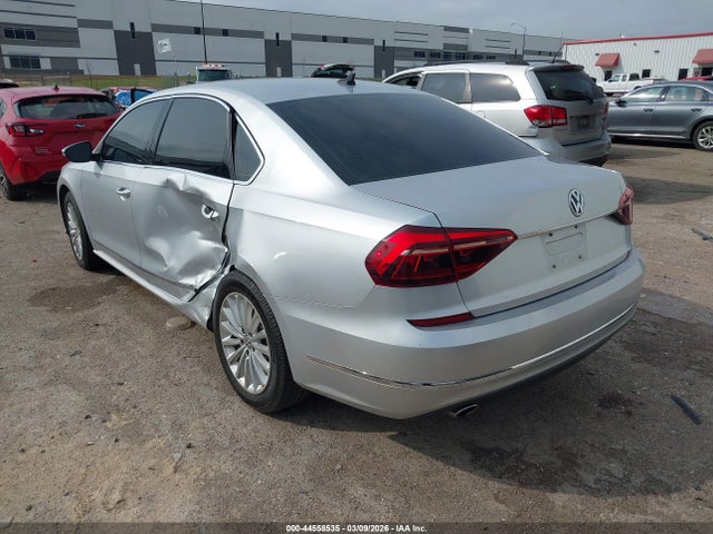 44558535 :رقم المزاد ، 1VWBT7A33HC061853 vin ، 2017 Volkswagen Passat 1.8t Se مزاد بيع