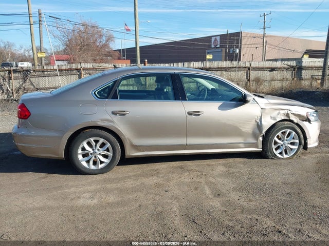 Aukcja sprzedaży 2016 Volkswagen Passat 1.8t S, vin: 1VWAT7A30GC011180, numer aukcji: 44558586