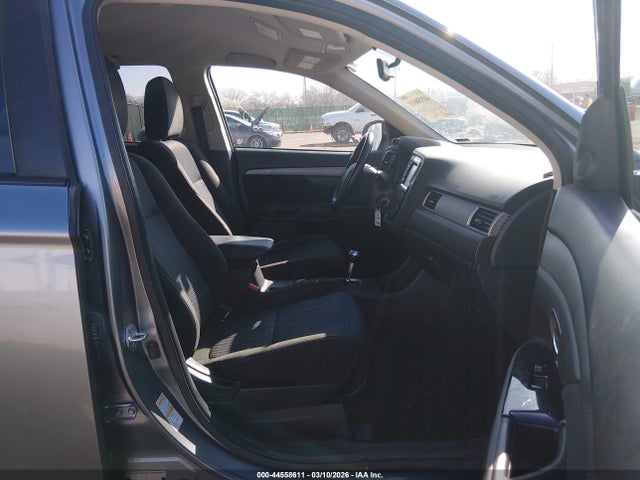 Продаж на аукціоні авто 2016 Mitsubishi Outlander Es, vin: JA4AZ3A32GZ052718, номер лоту: 44558611