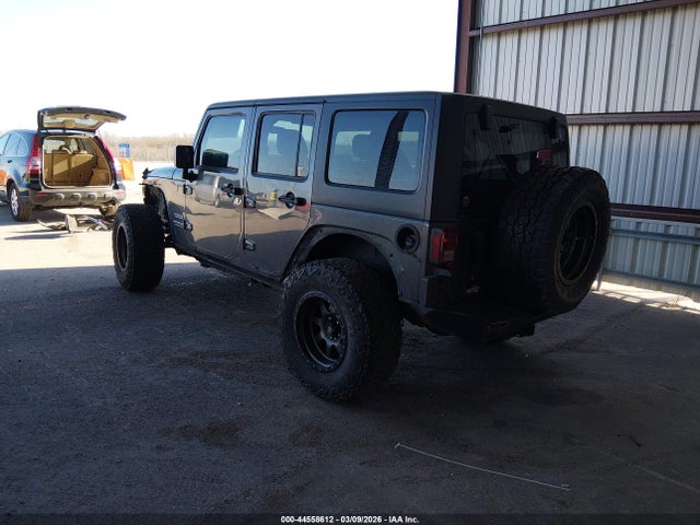 2016 JEEP WRANGLER UNLIMITED 1C4BJWDG1GL335759 Photo 2