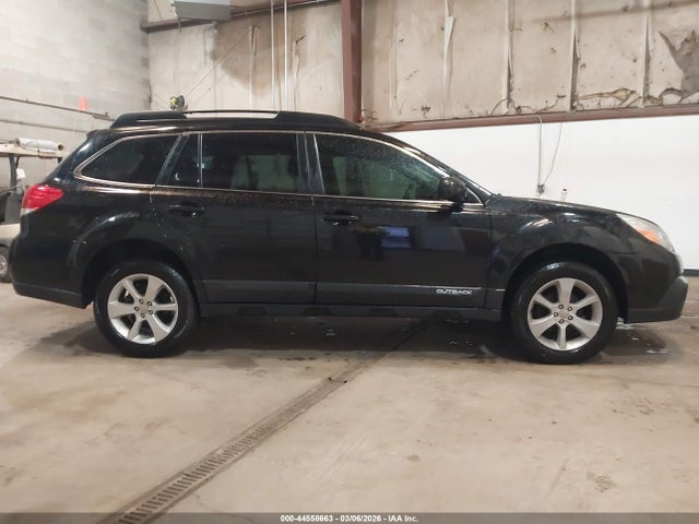 Subaru Outback 2.5i Premium 2014 4S4BRBCC3E3200520 Image 13
