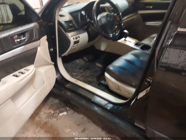 Subaru Outback 2.5i Premium 2014 4S4BRBCC3E3200520 Image 21