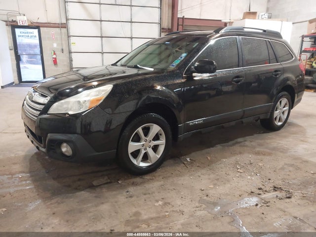 Subaru Outback 2.5i Premium 2014 4S4BRBCC3E3200520 Image 2