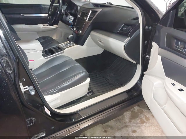 Subaru Outback 2.5i Premium 2014 4S4BRBCC3E3200520 Image 5