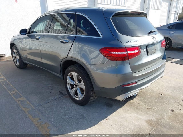 44558664 :رقم المزاد ، WDC0G4JB2JV086137 vin ، 2018 Mercedes-benz Glc 300 مزاد بيع