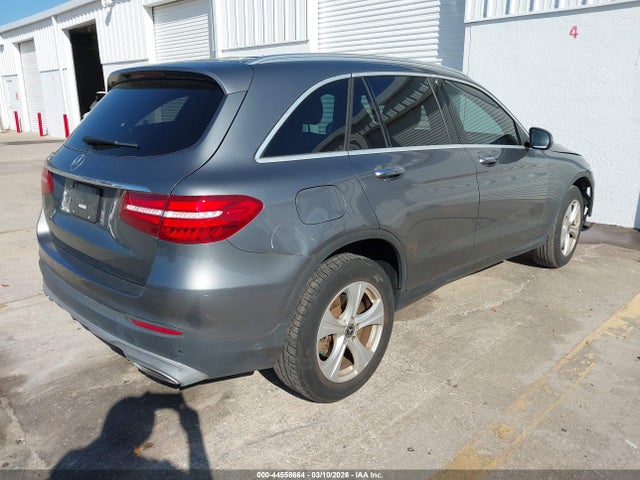 44558664 :رقم المزاد ، WDC0G4JB2JV086137 vin ، 2018 Mercedes-benz Glc 300 مزاد بيع