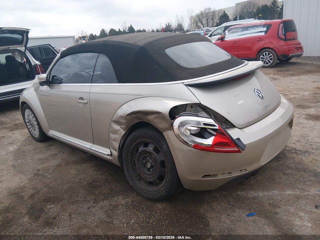 44558759 :رقم المزاد ، 3VW507AT7GM809460 vin ، 2016 Volkswagen Beetle 1.8t S مزاد بيع