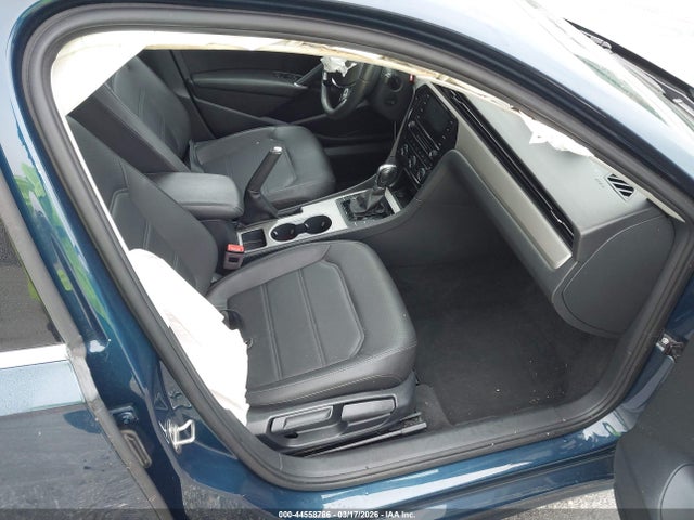 Продаж на аукціоні авто 2021 Volkswagen Passat 2.0t Se, vin: 1VWSA7A32MC000106, номер лоту: 44558786