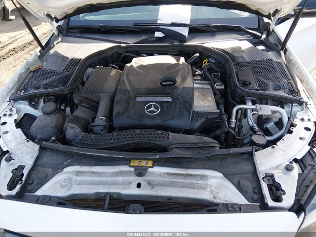 2017 Mercedes-benz C 300 Sport 4matic მანქანა იყიდება აუქციონზე, vin: 55SWF4KB7HU213053, აუქციონის ნომერი: 44558803