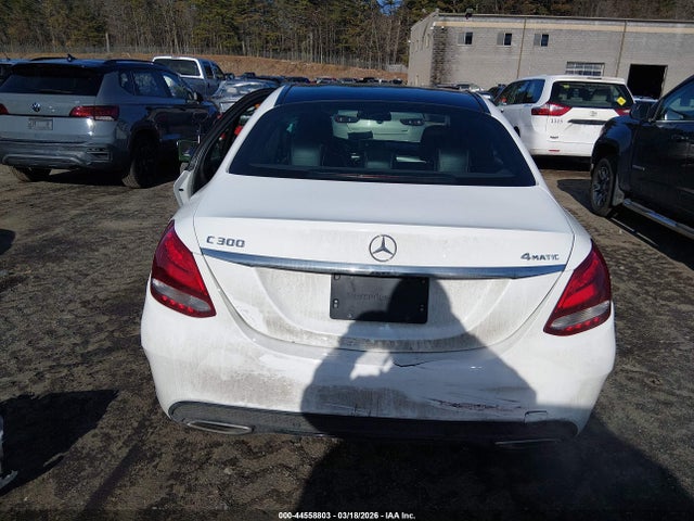 2017 Mercedes-benz C 300 Sport 4matic მანქანა იყიდება აუქციონზე, vin: 55SWF4KB7HU213053, აუქციონის ნომერი: 44558803
