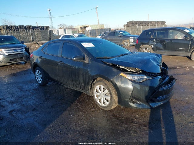 2017 2T1BURHE8HC914824 zdjęcie główne