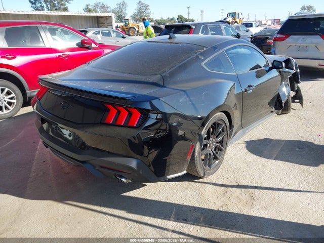 Ford Mustang Ecoboost Fastback 2025 1FA6P8TH2S5113305 Image 4