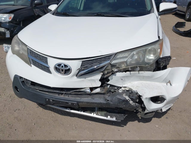 Toyota Rav4 Xle 2015 JTMWFREV5FJ049859 Image 6