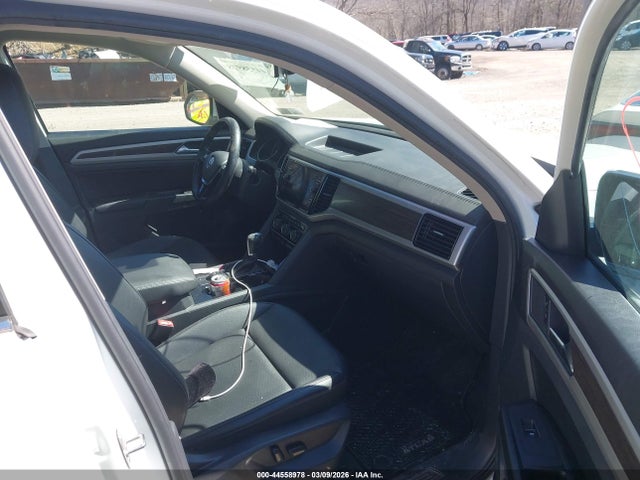2018 VOLKSWAGEN ATLAS 1V2MR2CA2JC572242 Photo 4