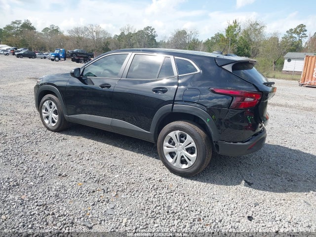 2025 CHEVROLET TRAX KL77LFEP7SC328450 Photo 2